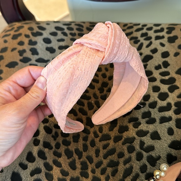 Bundle of Pink Headbands 🤍 - Picture 3 of 5
